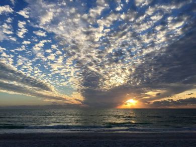 Holmes Beach sleeps 6 on Anna Maria Island